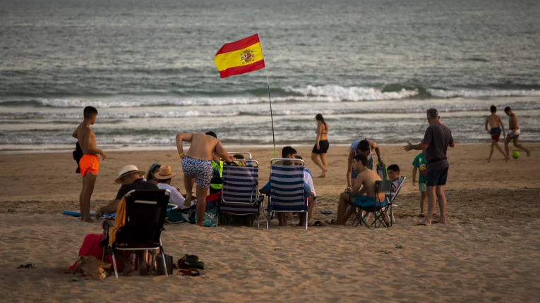 Spain to end golden visas for foreign real estate investors